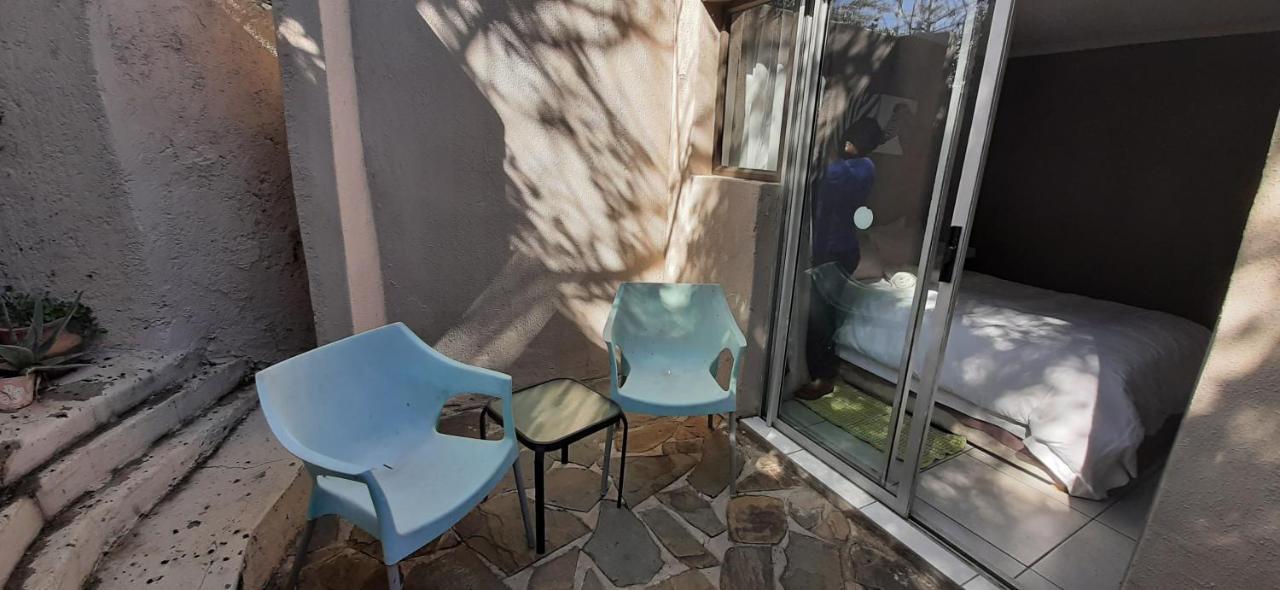 Self-Catering Studio, Unit 3 On Krupp Windhuk Zewnętrze zdjęcie